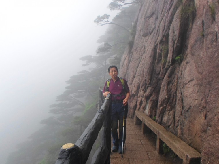 274766375389183C120056_rUzcVXXsAp